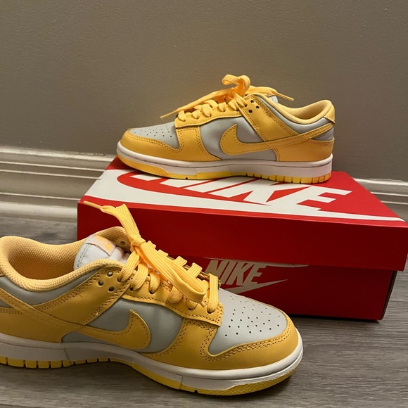 Wmns citron pulse dunks low - Picture 2 of 4